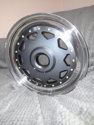 2022 Force Racing Wheels Ltd for Elan 13 x 5 Knock-On.JPG and 